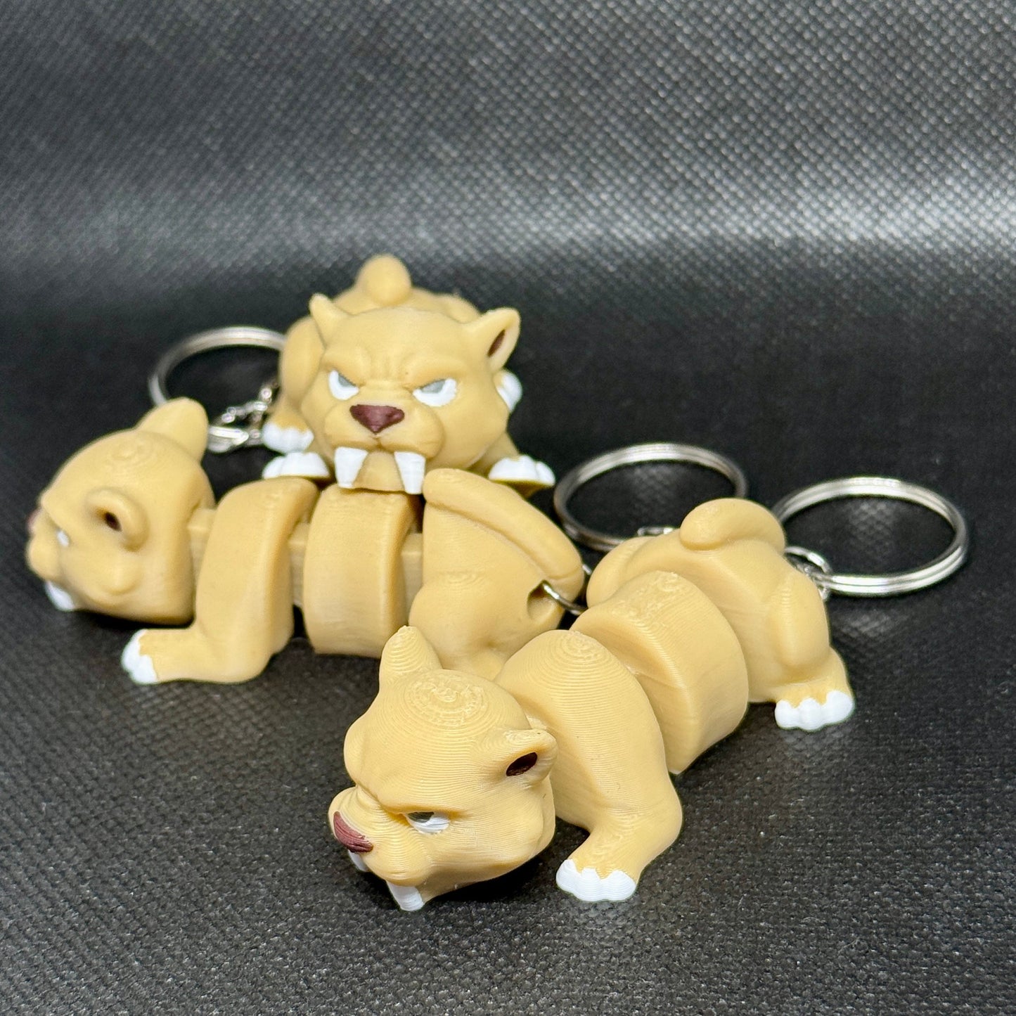 3D დაბეჭდილი ხმალკბილა ვეფხვი ბრელოკი / 3D Printed Saber-toothed Tiger Keychain