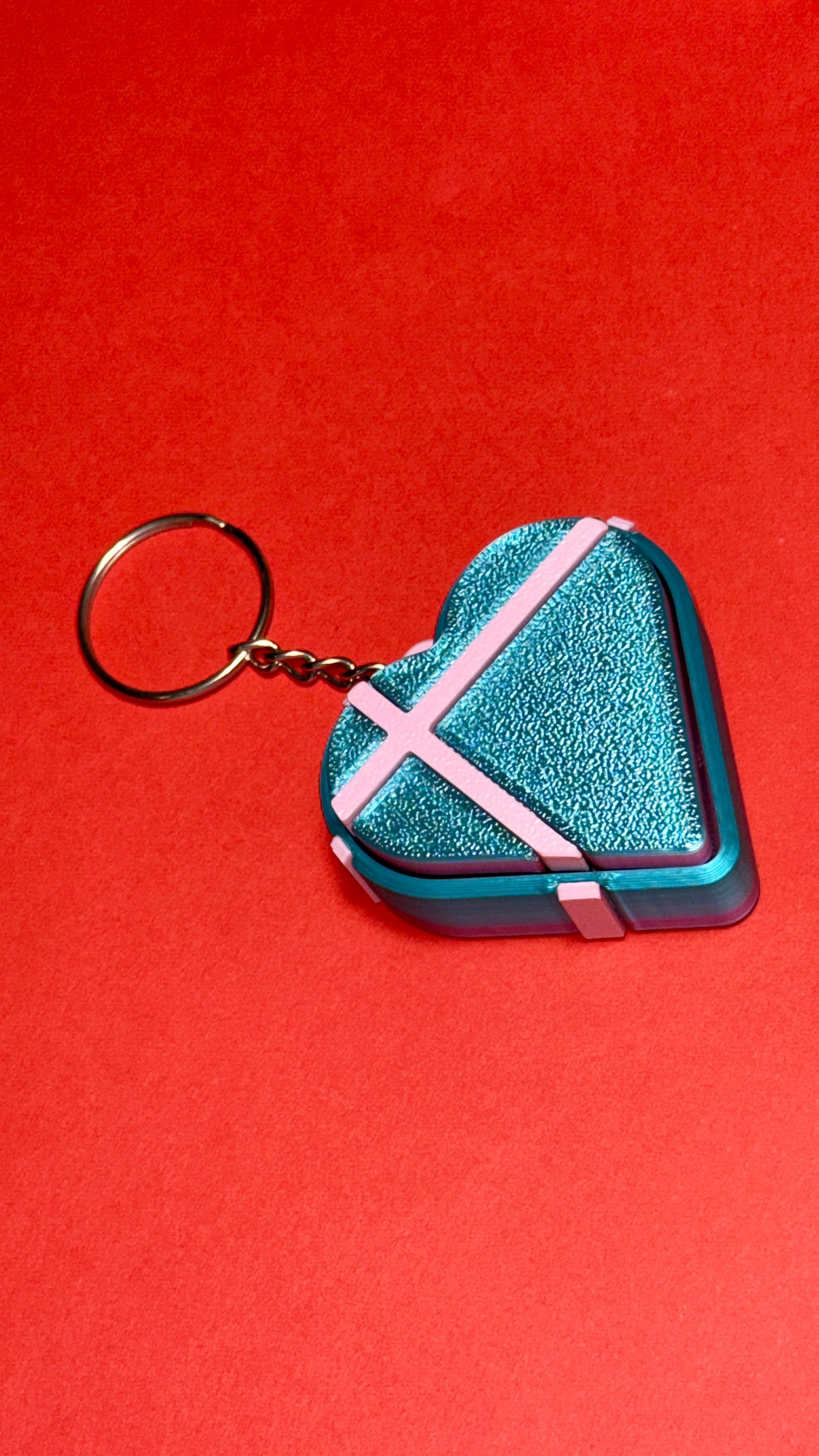 3D დაბეჭდილი გული ქლიქერი ბრელოკი / 3D Printed Heart Shaped Fidget Toy Keychain - Pink & Blue