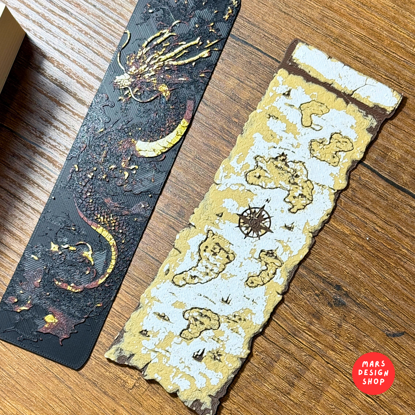 3D დაბეჭდილი სანიშნები 2ც. დრაკონი და რუკა / 3D Printed Bookmarks 2pcs. Dragon and Fantasy Map