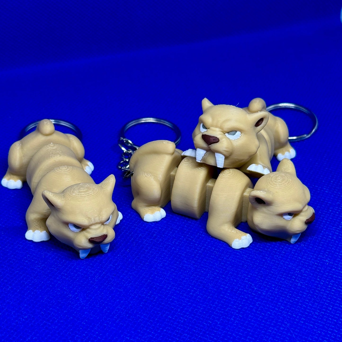 3D დაბეჭდილი ხმალკბილა ვეფხვი ბრელოკი / 3D Printed Saber-toothed Tiger Keychain