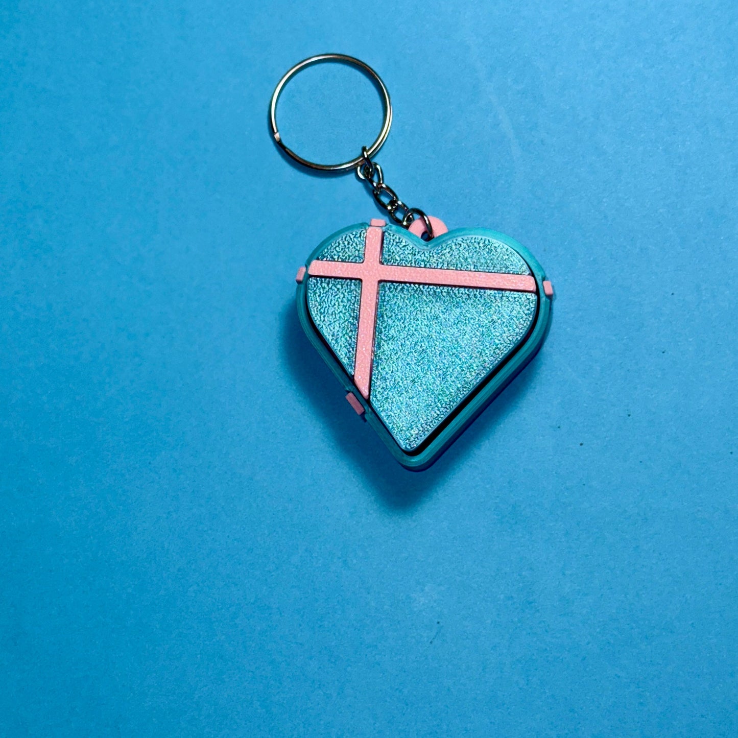 3D დაბეჭდილი გული ქლიქერი ბრელოკი / 3D Printed Heart Shaped Fidget Toy Keychain - Pink & Blue